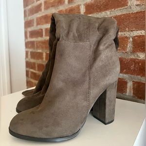 NEVER WORN Michael Antonio Olive Green Boots